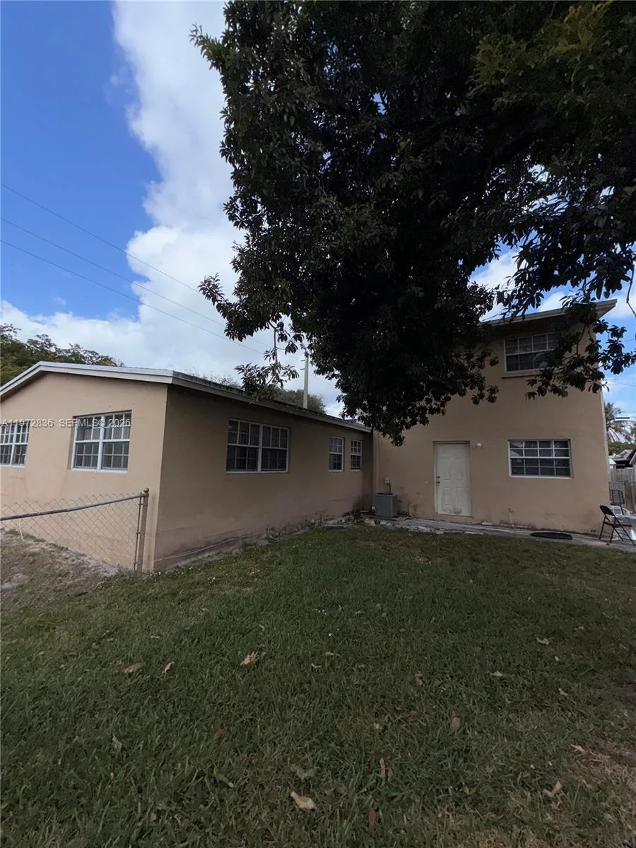 7191 Park St, Hollywood, FL 33024 photo 4