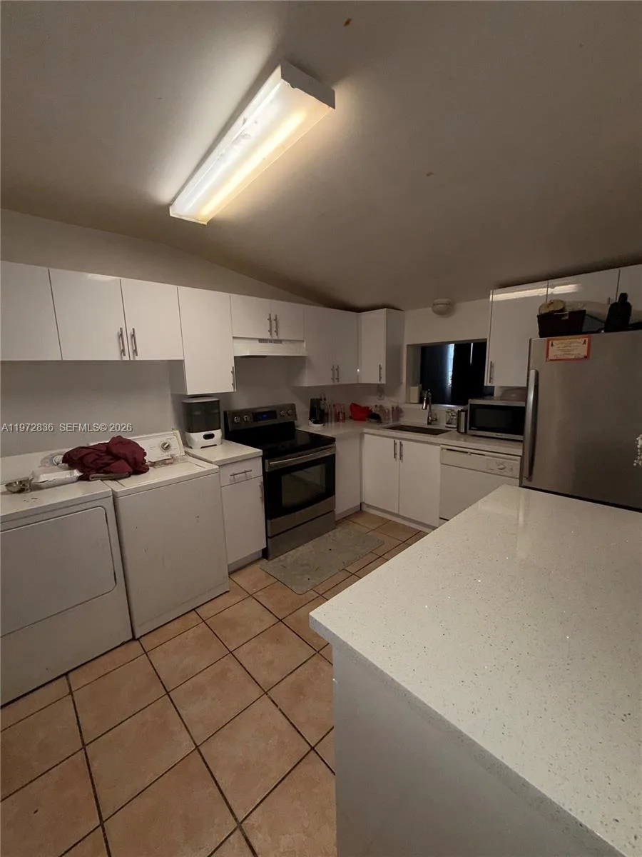 7191 Park St, Hollywood, FL 33024 photo 8