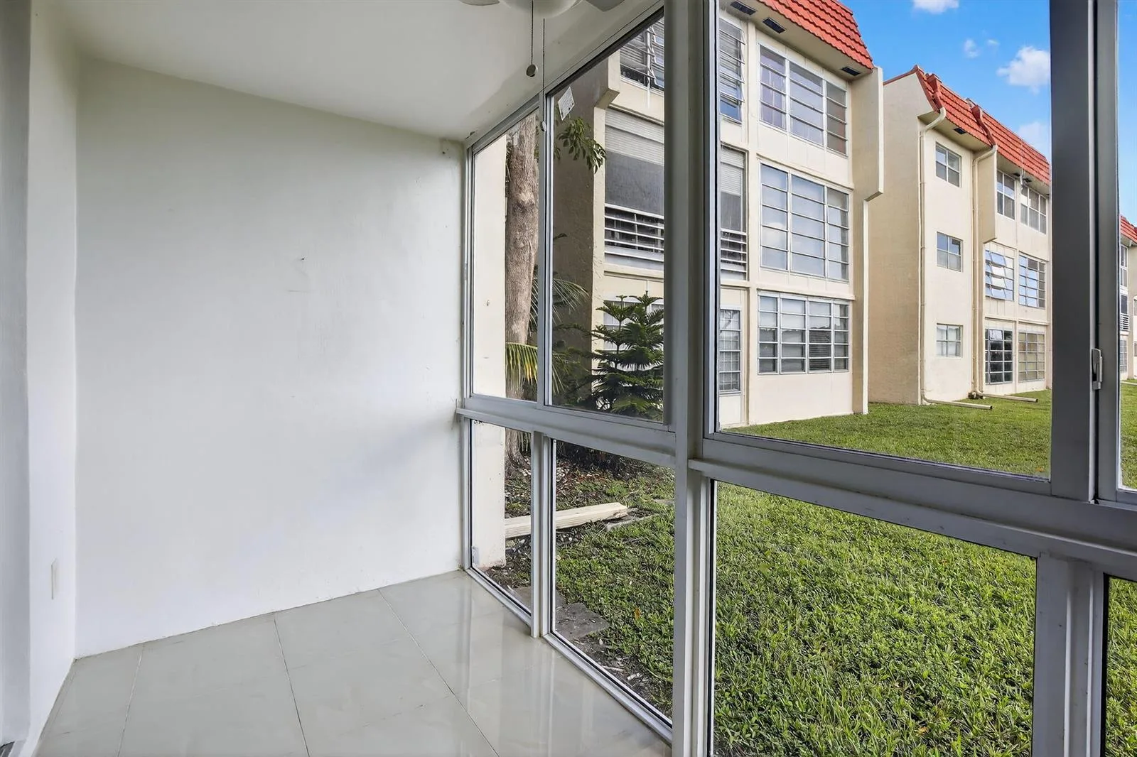 2951 Sunrise Lakes Drive E # 107, Sunrise, FL 33322 photo 13