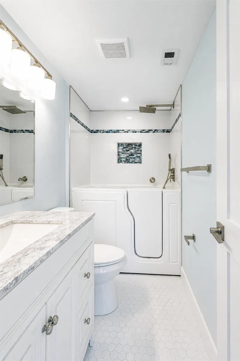 303 Knotty Pine Circle # A-1, FL 33463 photo 11