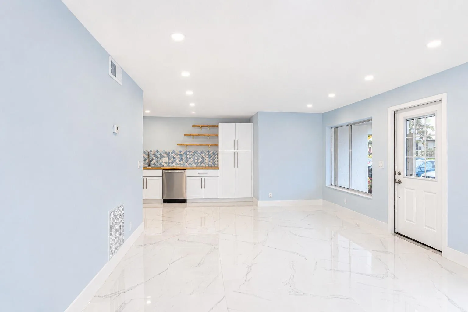 303 Knotty Pine Circle # A-1, FL 33463 photo 3