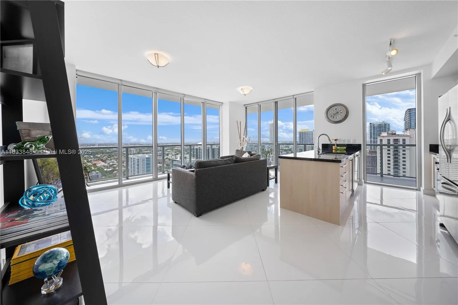 79 SW 12th St # 3812S, Miami, FL 33130 photo 3