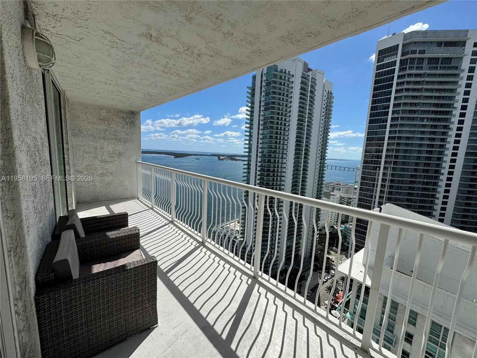 1200 BRICKELL BAY DR # 3405, Miami, FL 33131