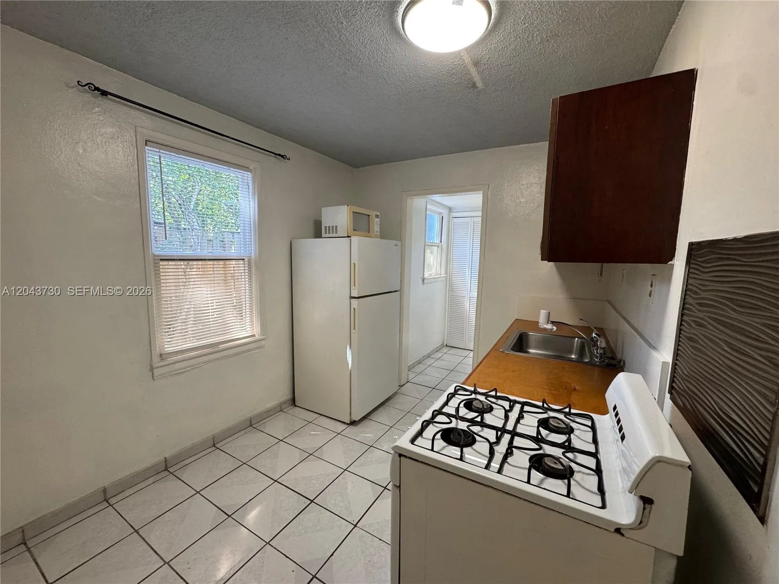 215 Columbus Pkwy, Hollywood, FL 33021 photo 8