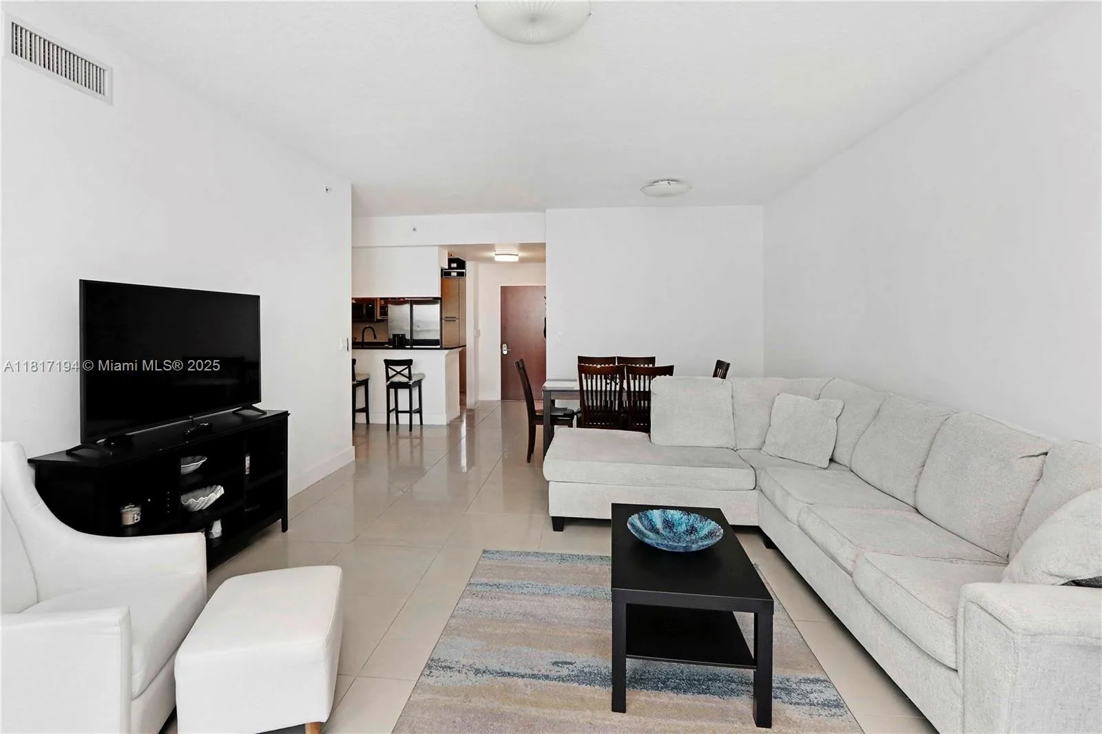 31 SE 5th St # 3916, Miami, FL 33131 photo 11