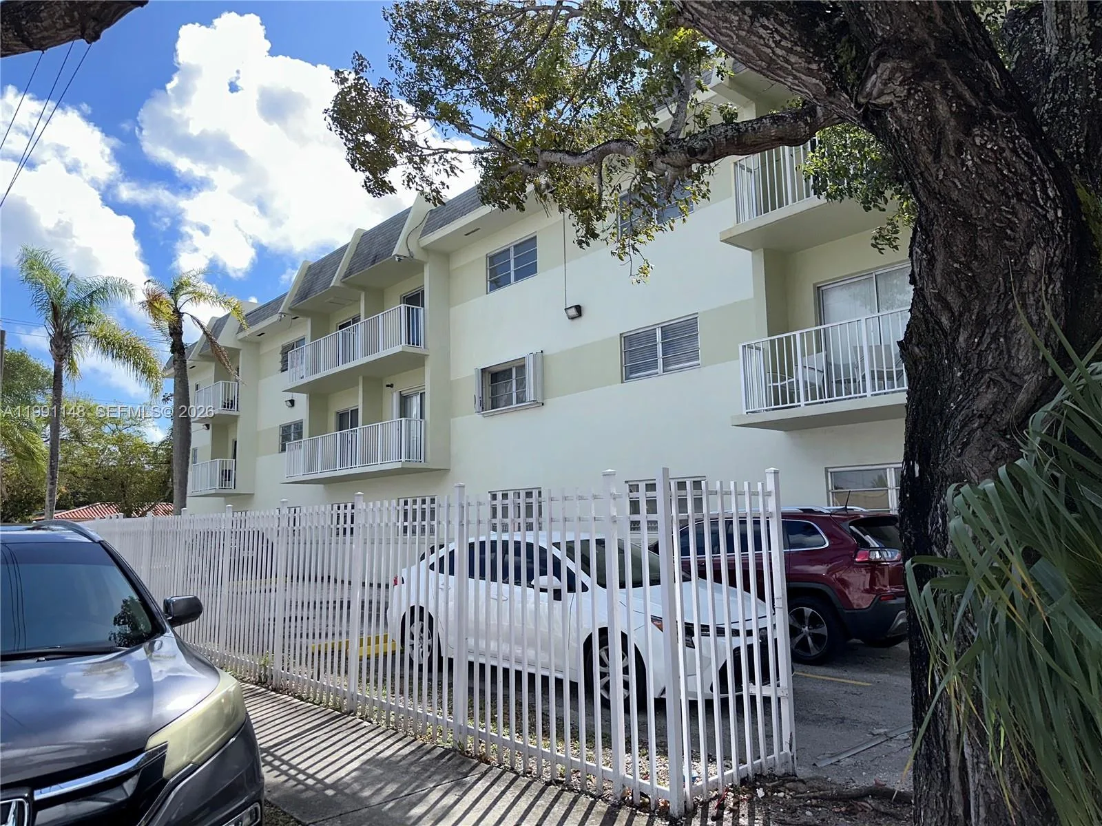 12890 NE 8th Ave # 107, North Miami, FL 33161