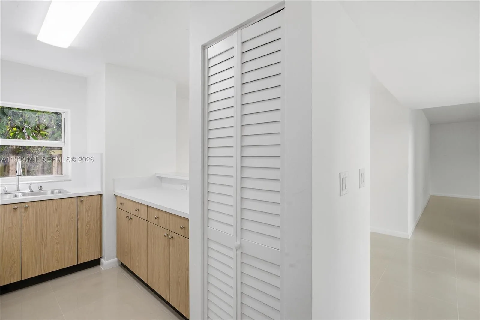 1045 SW 25th Ave, Miami, FL 33135 photo 8