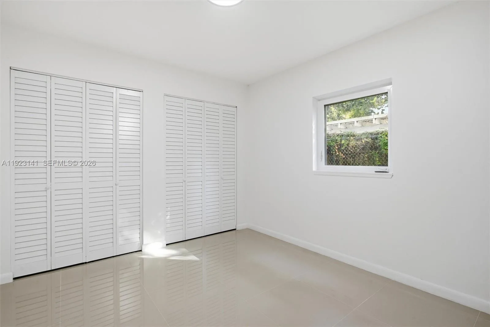1045 SW 25th Ave, Miami, FL 33135 photo 9
