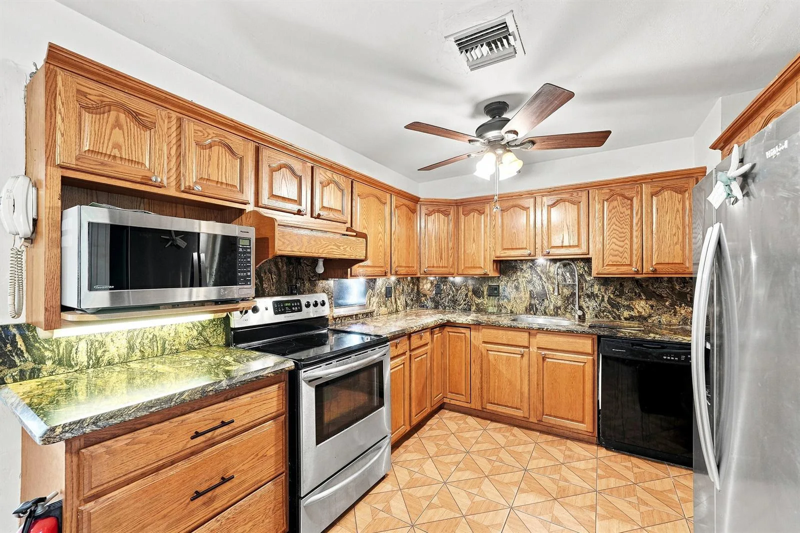 2511 NE 12TH Court, Pompano Beach, FL 33062 photo 13