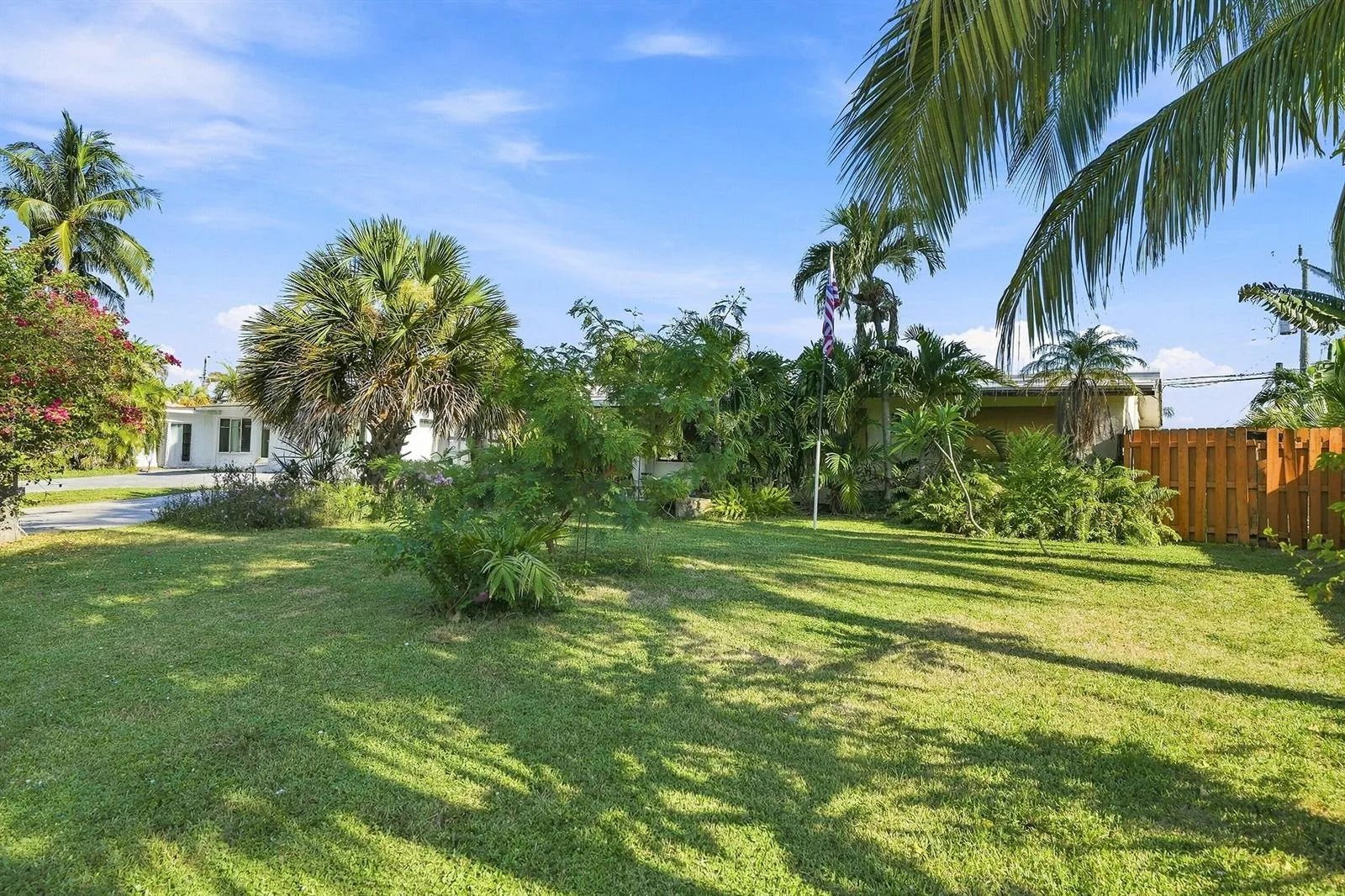2511 NE 12TH Court, Pompano Beach, FL 33062 photo 2