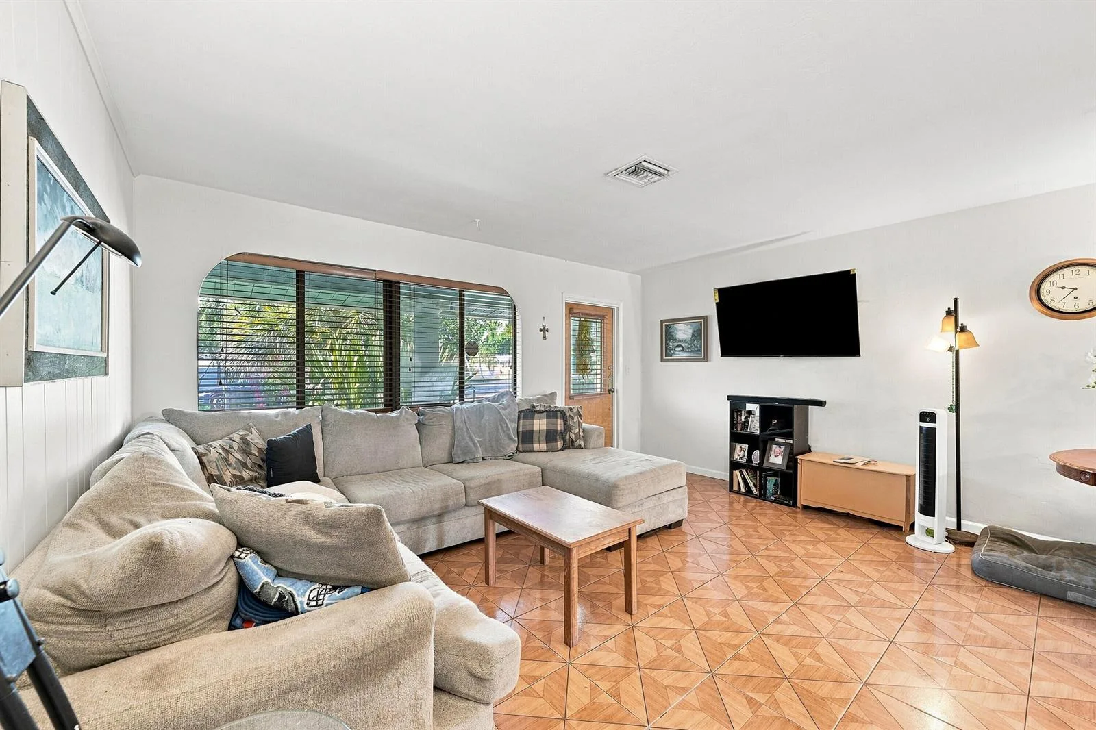 2511 NE 12TH Court, Pompano Beach, FL 33062 photo 8