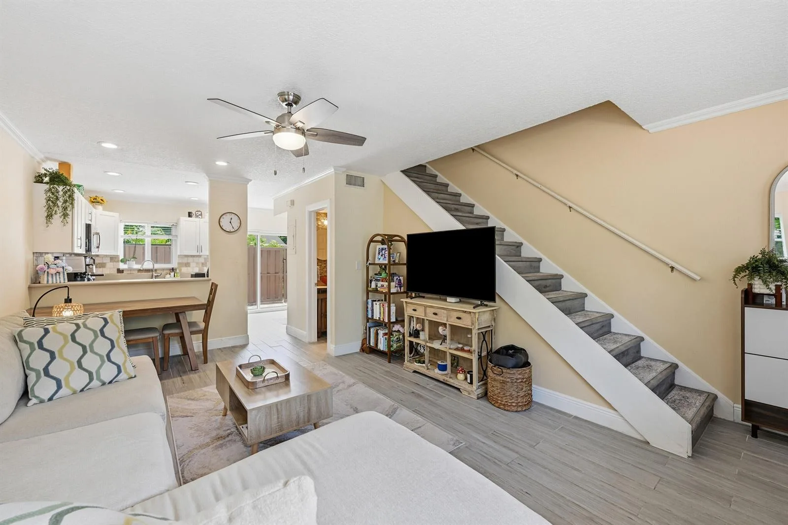 47 NE 20th Court # 1H, Wilton Manors, FL 33305 photo 2