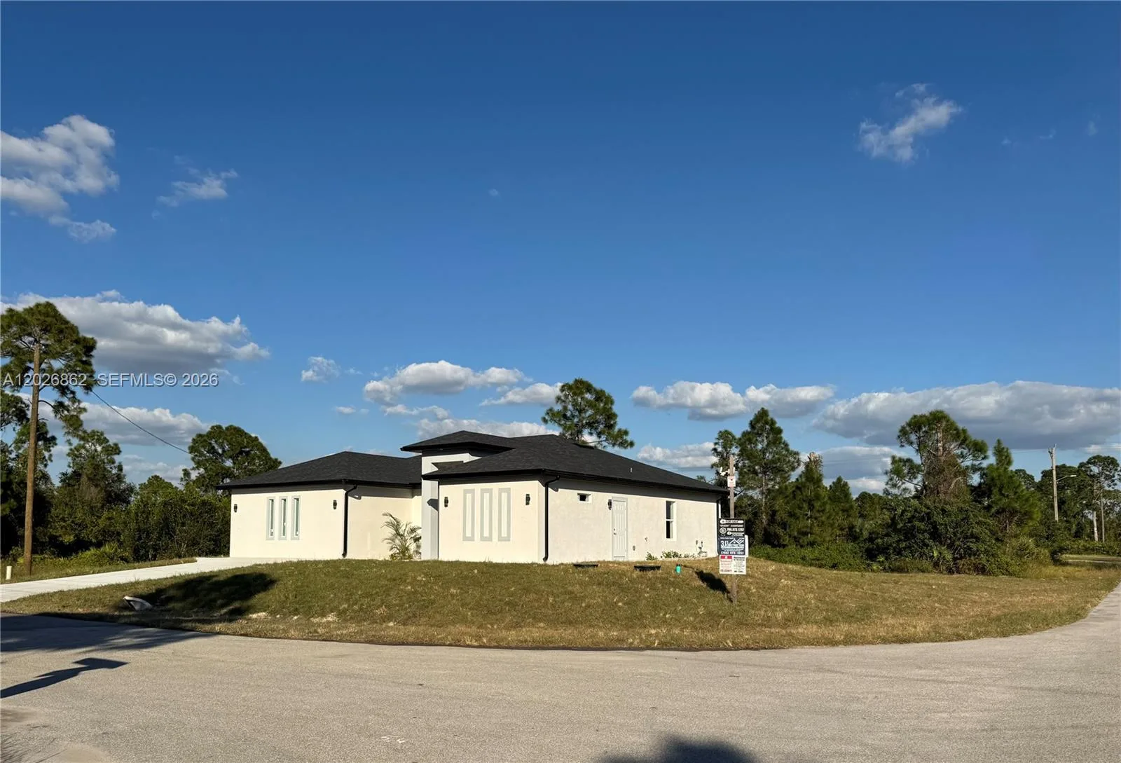 713 DA VINCI AVE S, Lehigh Acres, FL 33974