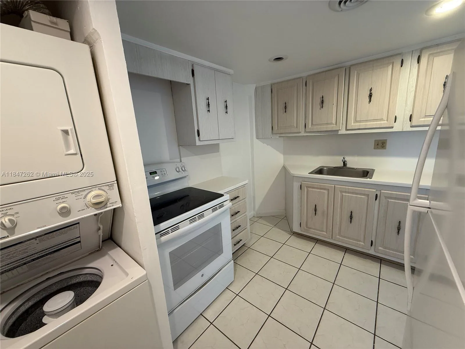 2333 Brickell Ave # 1603, Miami, FL 33129 photo 5