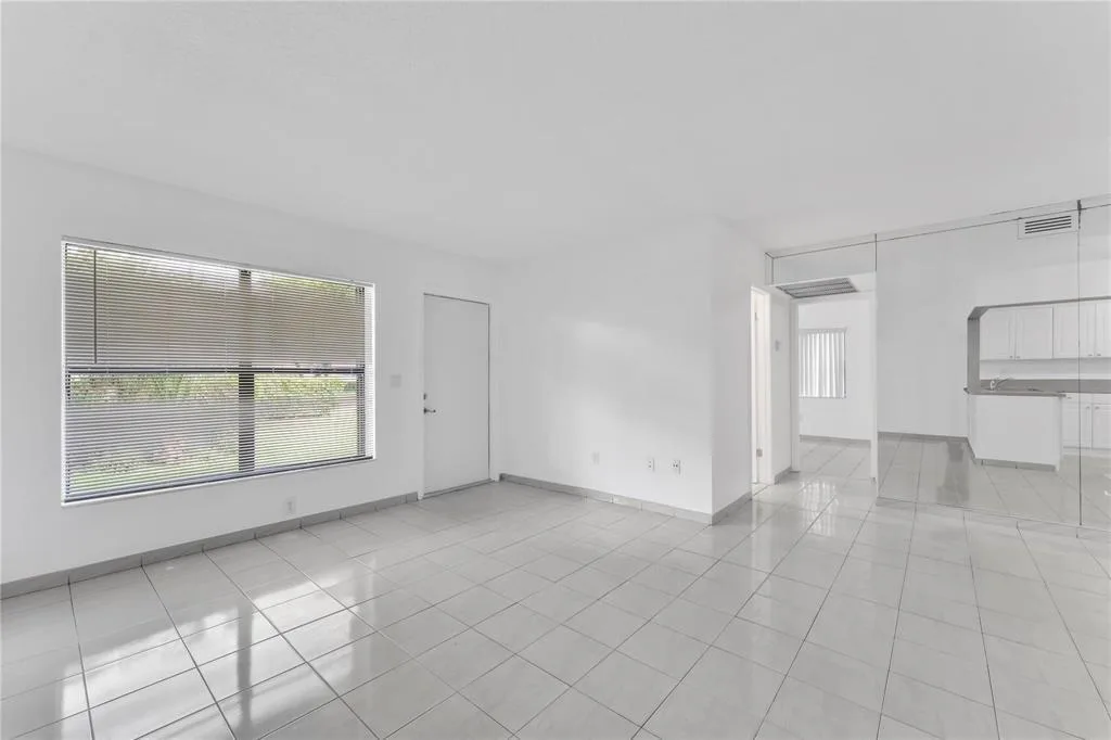 6705 W 26th Drive # 12-7, Hialeah, FL 33016 photo 2