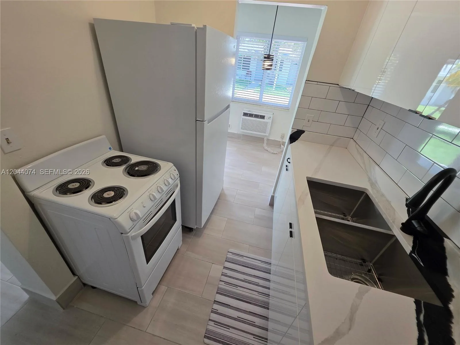 120 NE 10th Ave # 3, Hallandale Beach, FL 33009 photo 9