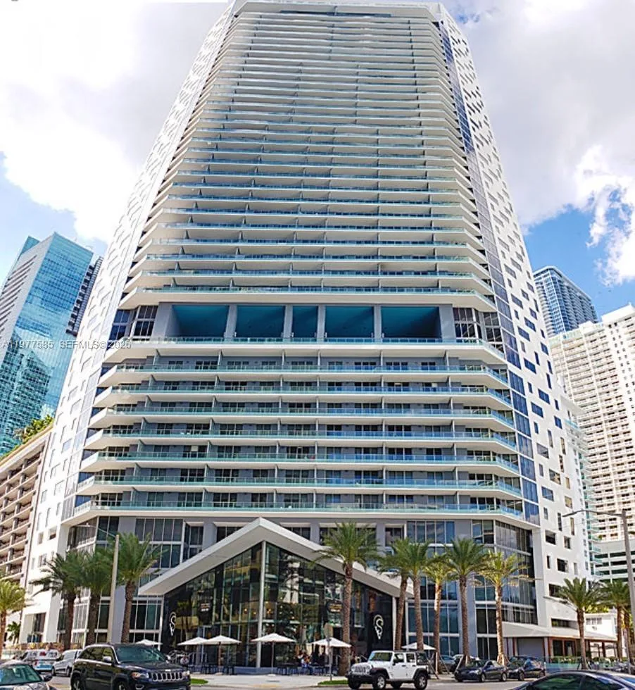 1300 Brickell Bay Dr # 2512, Miami, FL 33131