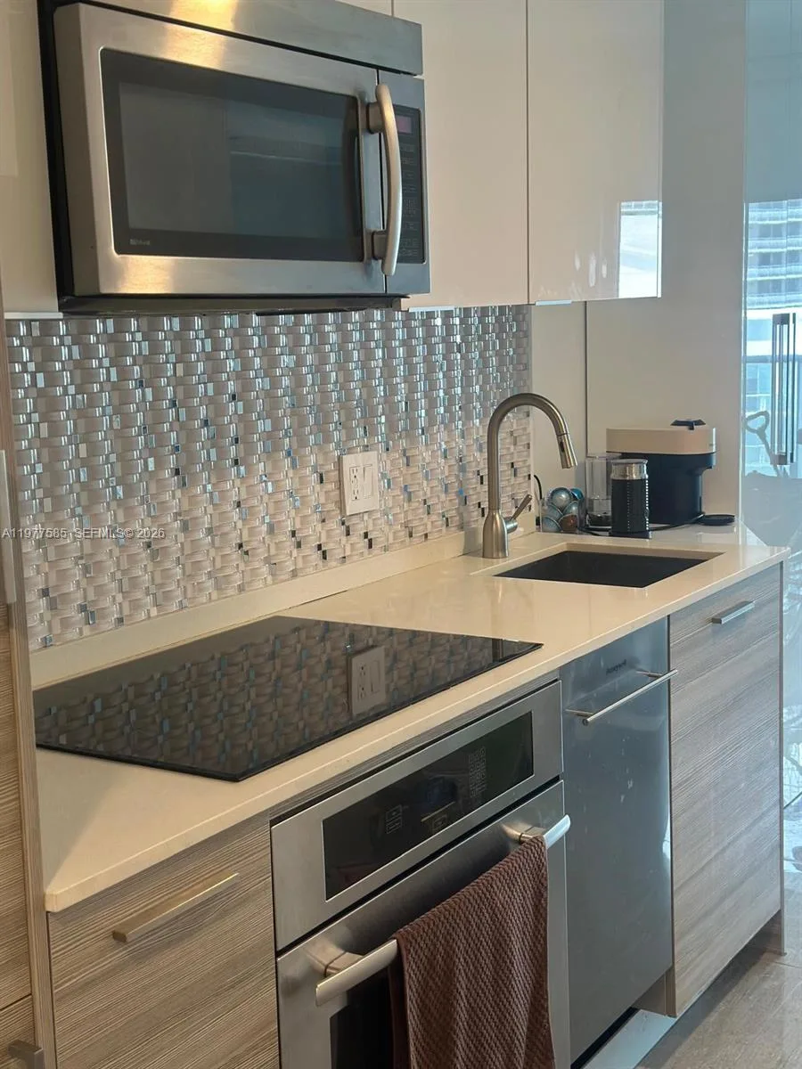 1300 Brickell Bay Dr # 2512, Miami, FL 33131 photo 11