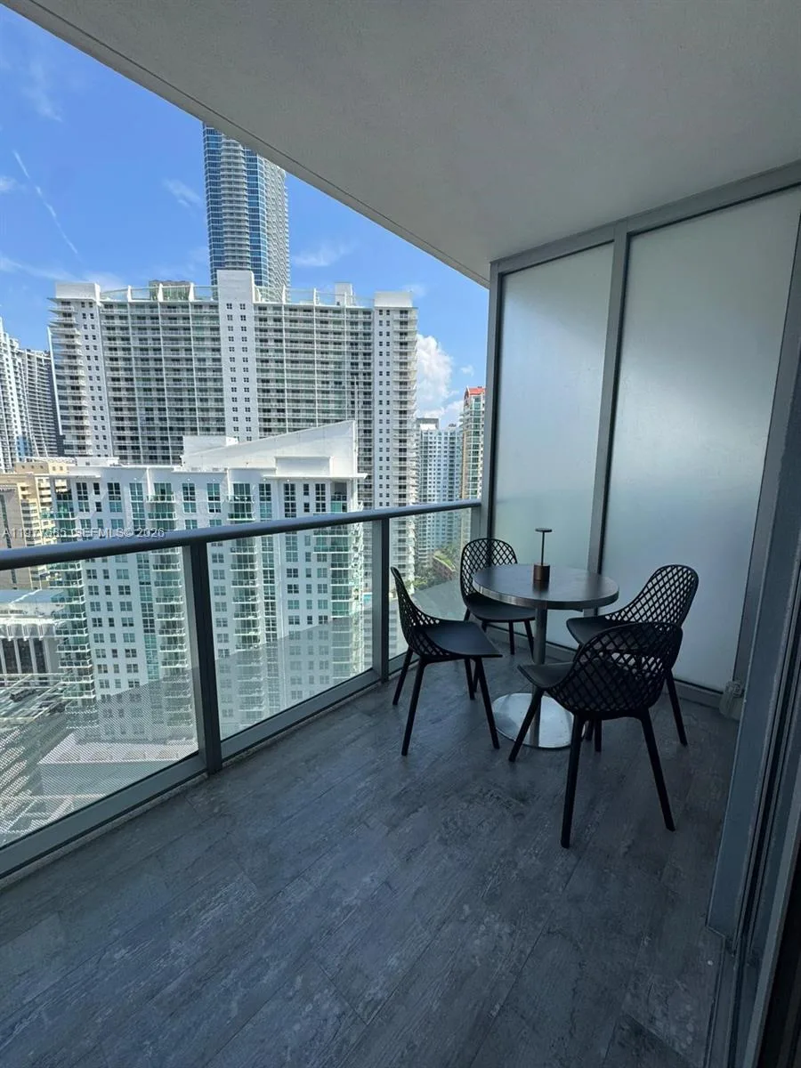 1300 Brickell Bay Dr # 2512, Miami, FL 33131 photo 12