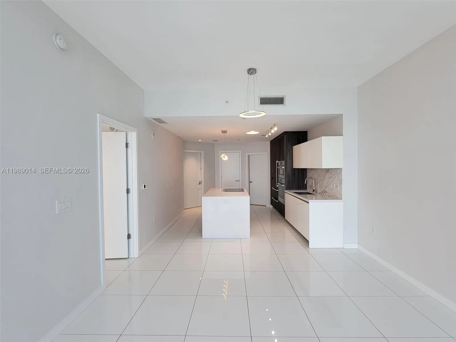 851 NE 1st Ave # 1806, Miami, FL 33132 photo 12