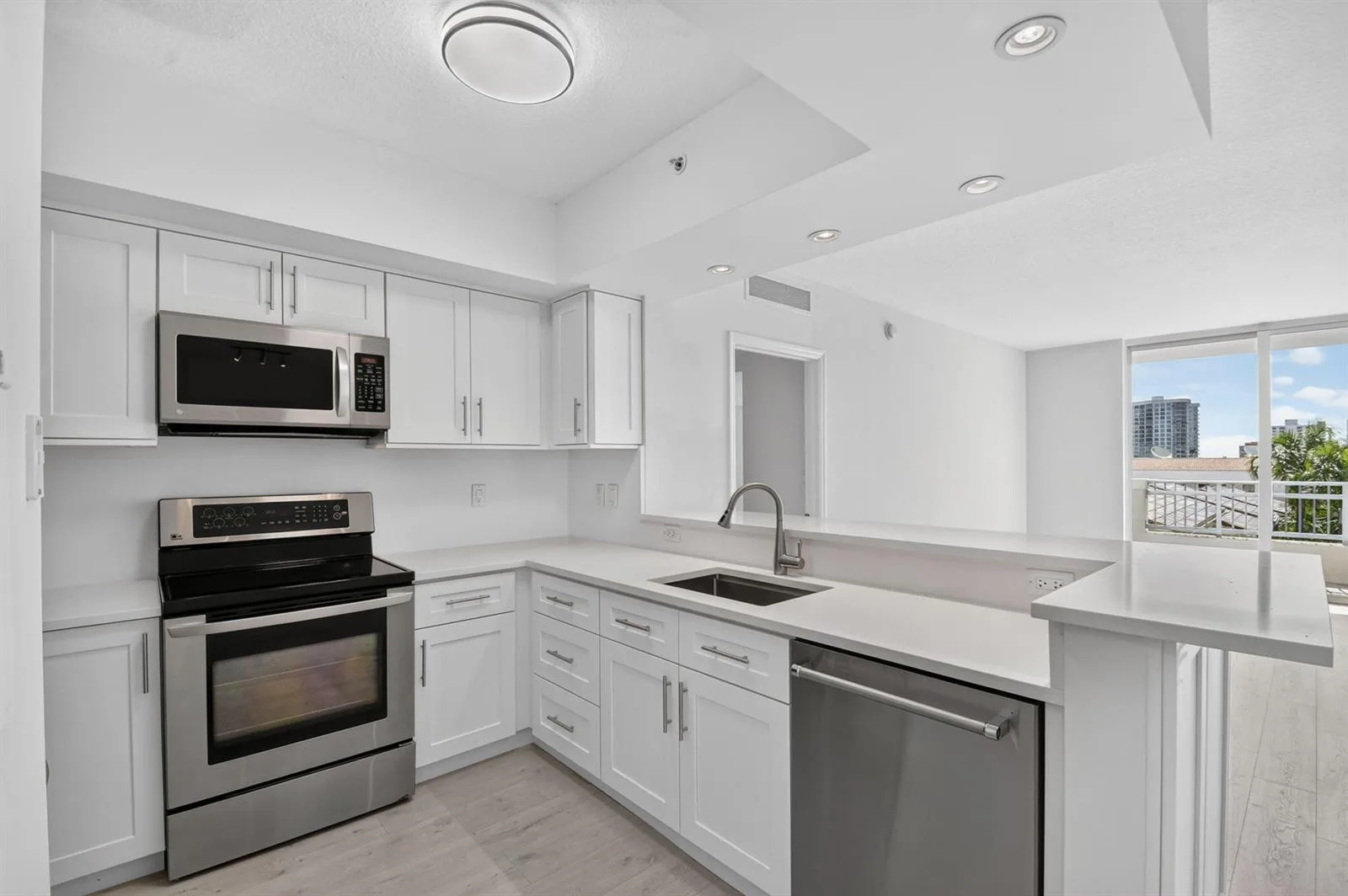 403 S Sapodilla Avenue # 409, West Palm Beach, FL 33401