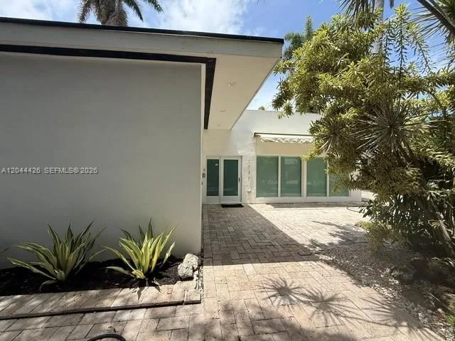 1047 NE 84th St, Miami, FL 33138