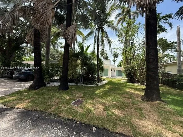 1047 NE 84th St, Miami, FL 33138 photo 2