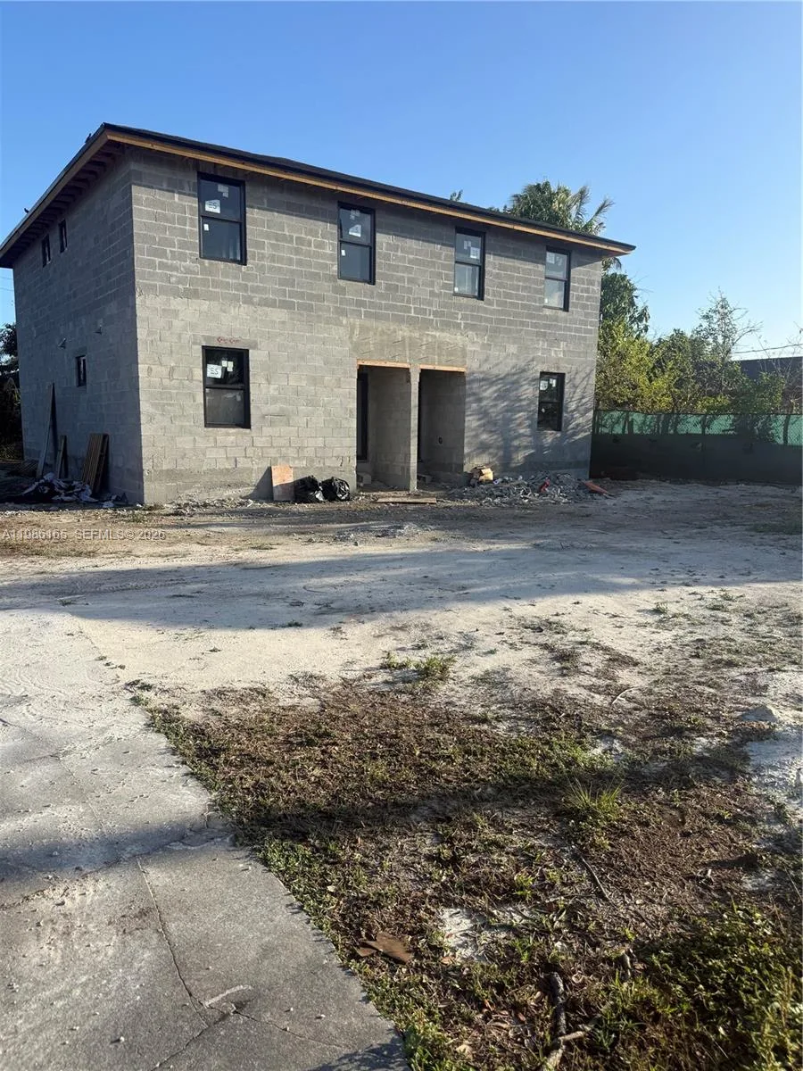 528 NW 13th St, Florida City, FL 33034