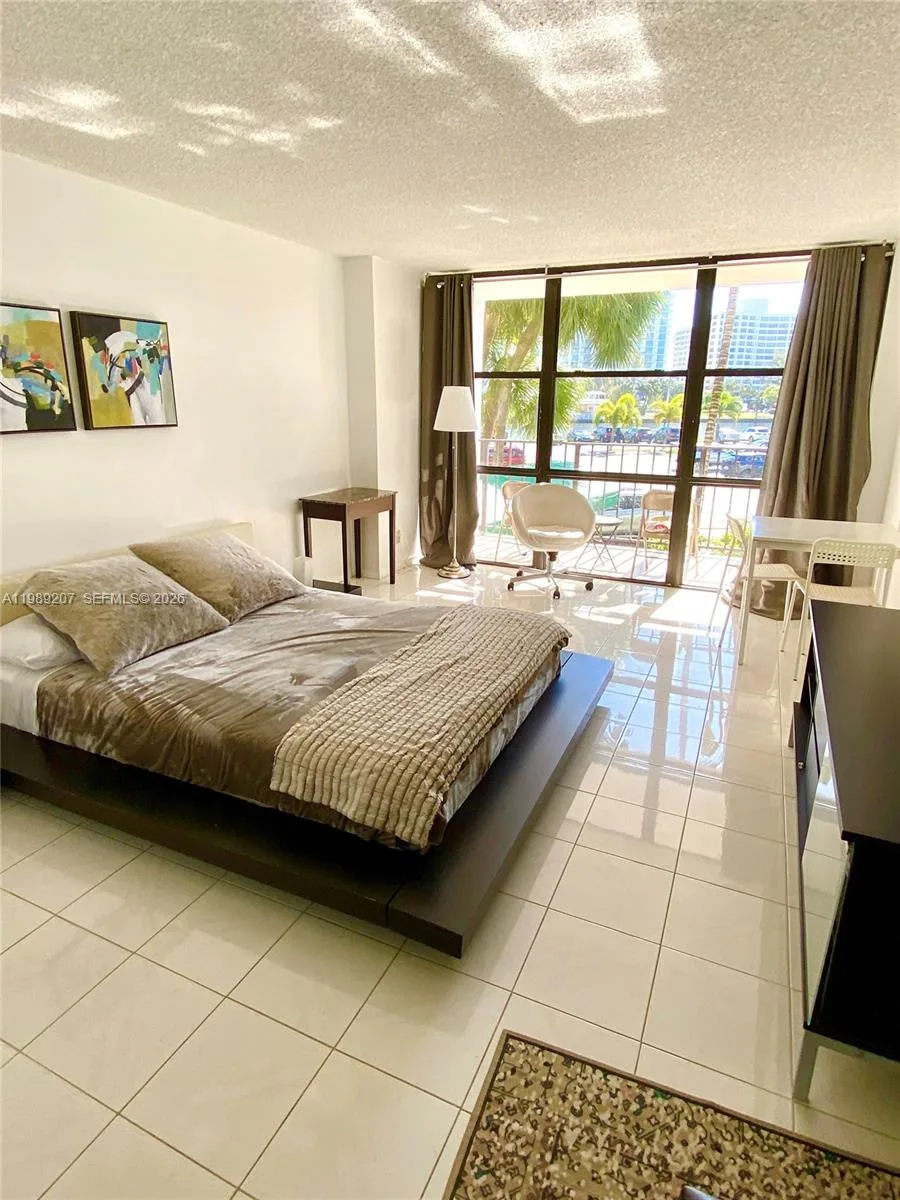 800 Parkview Dr # 222, Hallandale Beach, FL 33009 photo 3