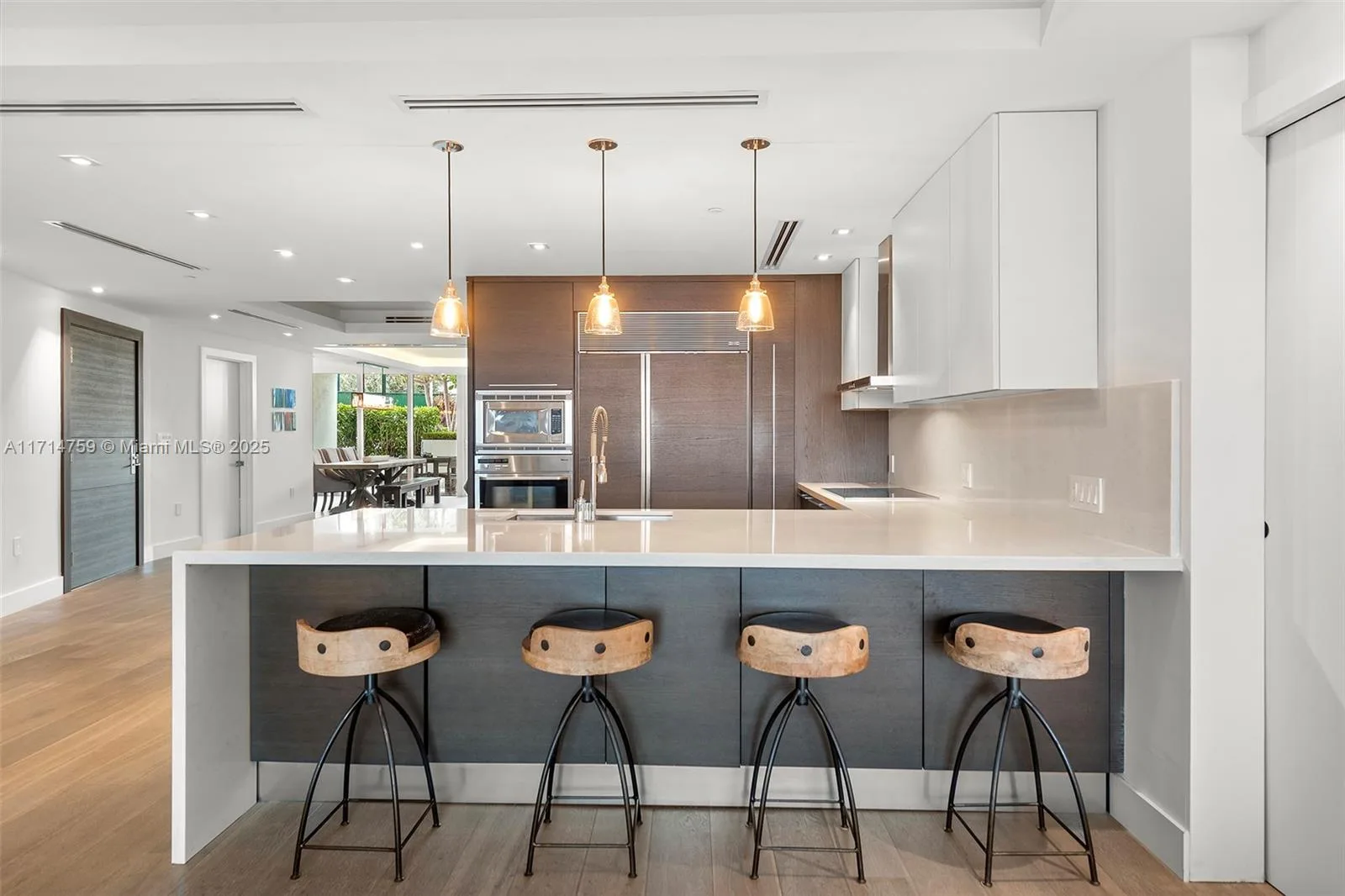 400 Alton Rd # 509, Miami Beach, FL 33139 photo 2