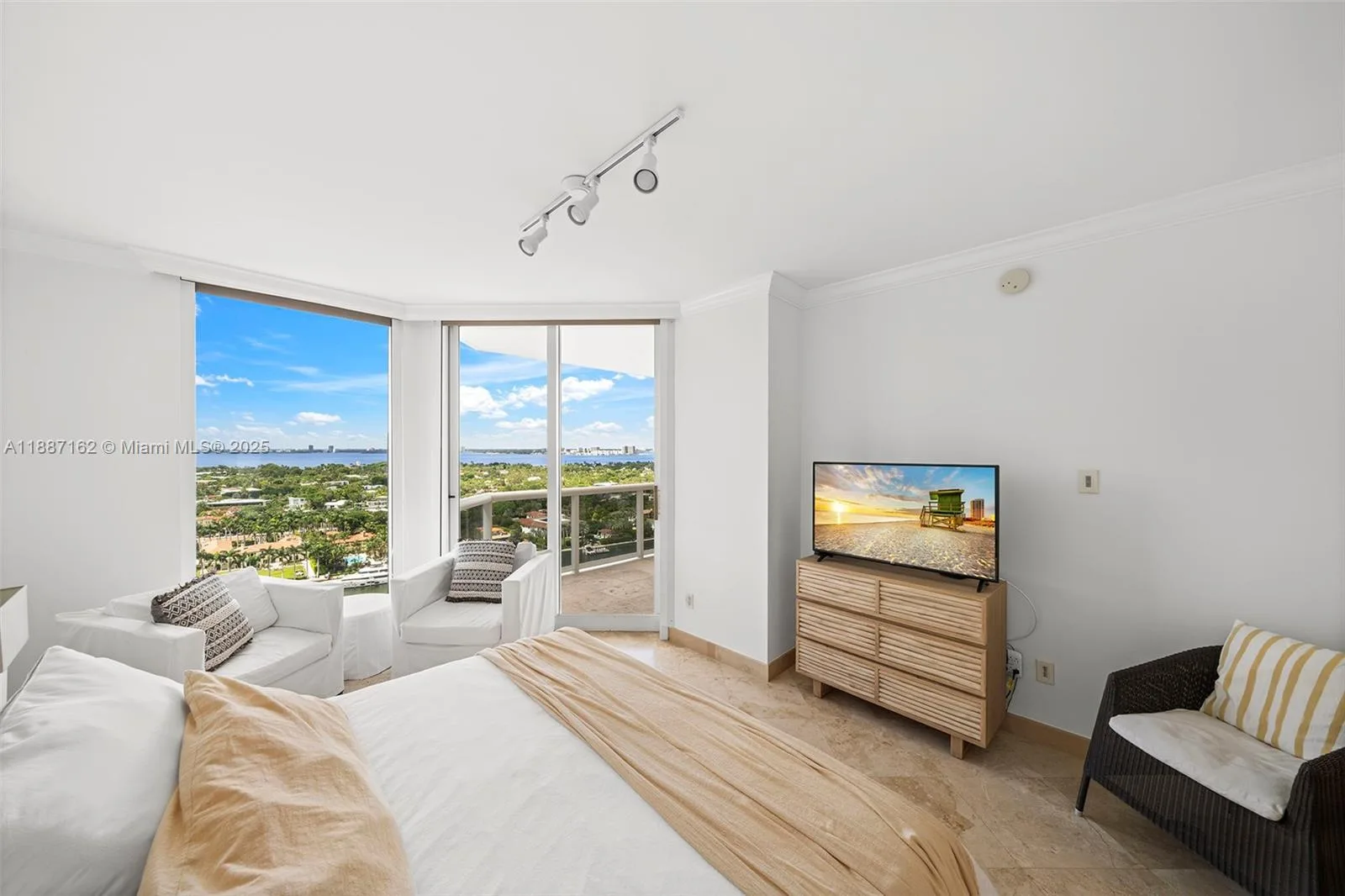 4779 Collins Ave # 2006, Miami Beach, FL 33140 photo 10