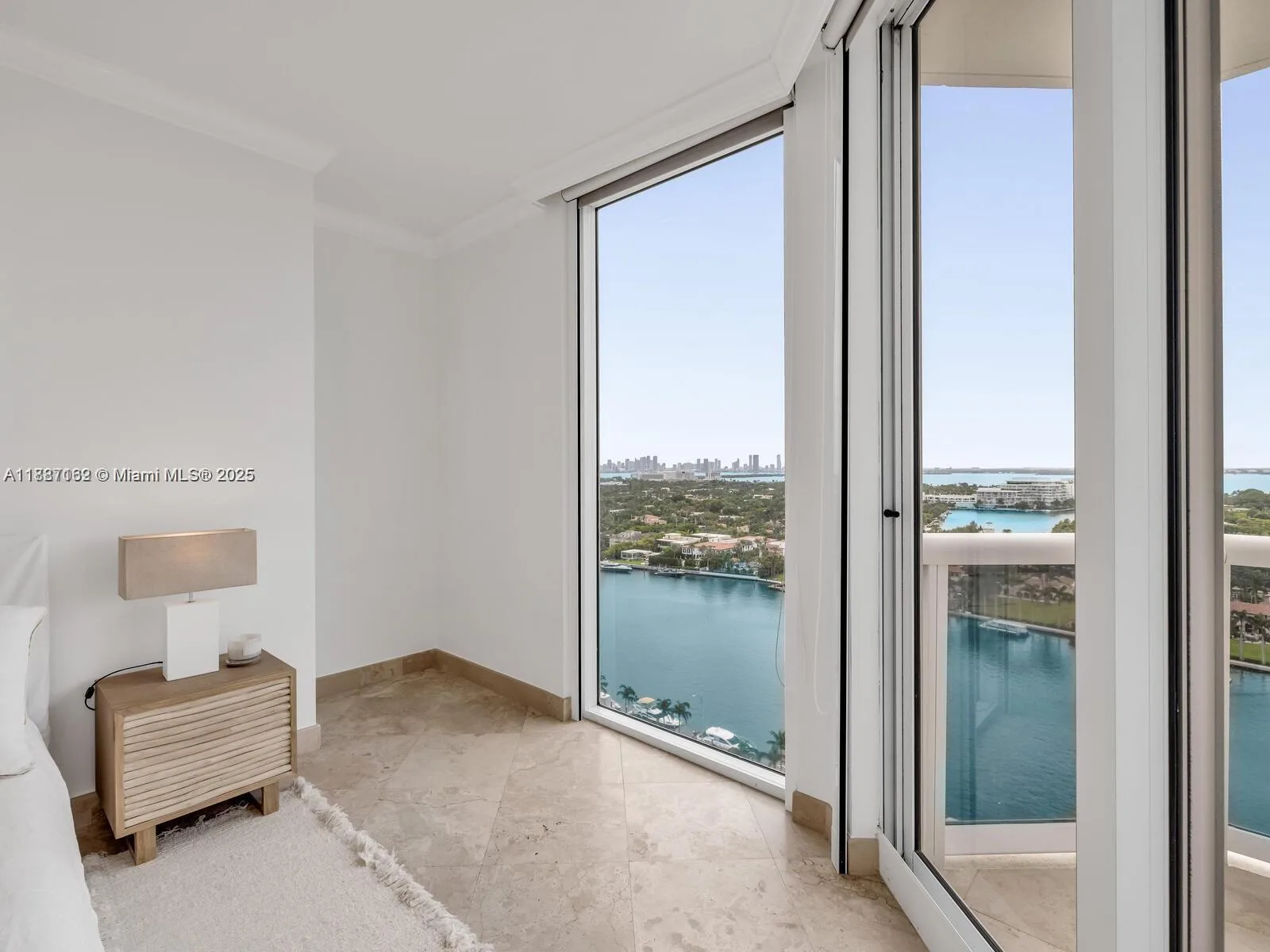 4779 Collins Ave # 2006, Miami Beach, FL 33140 photo 11