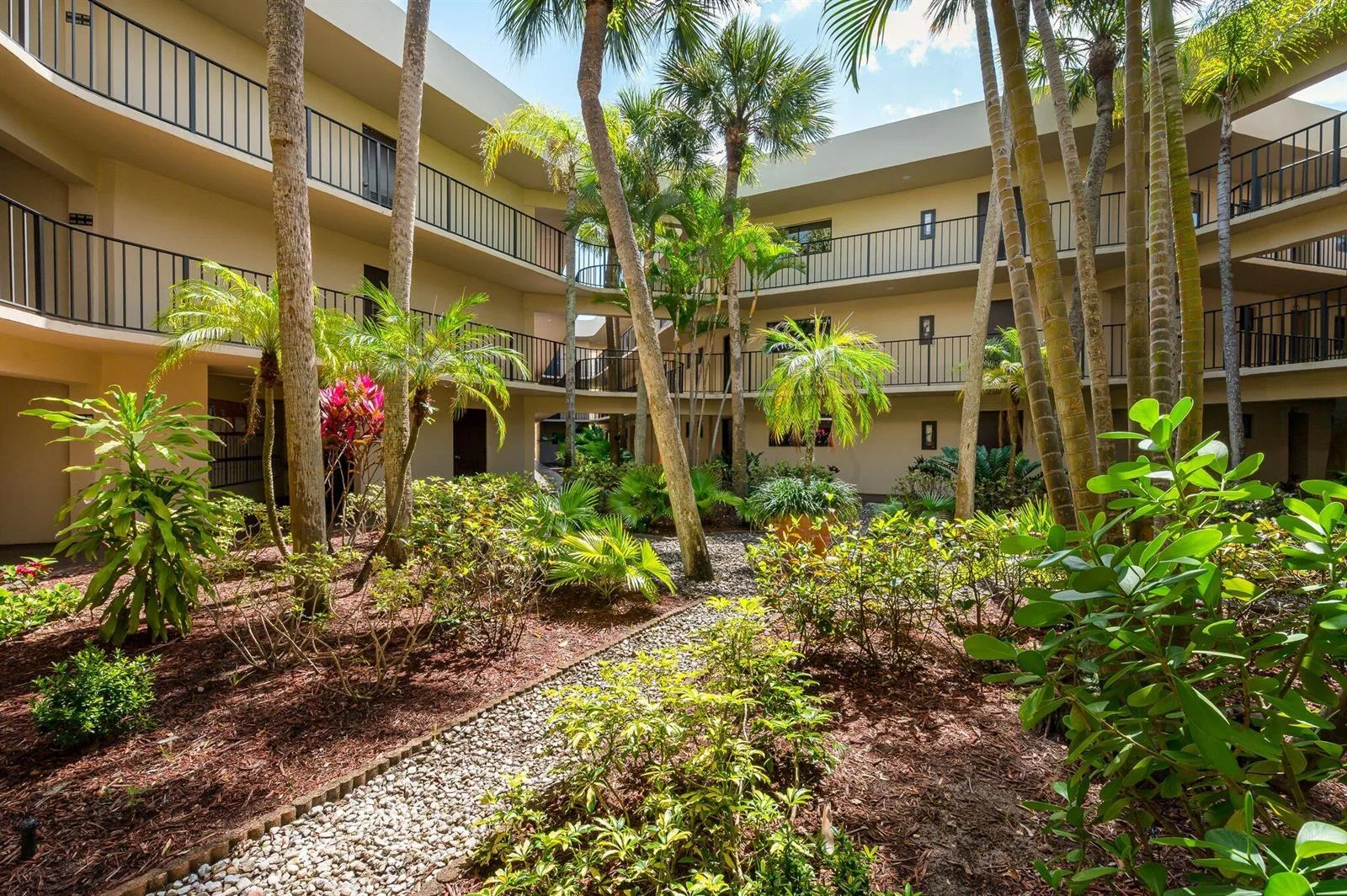 5220 Las Verdes Circle # 108, Delray Beach, FL 33484