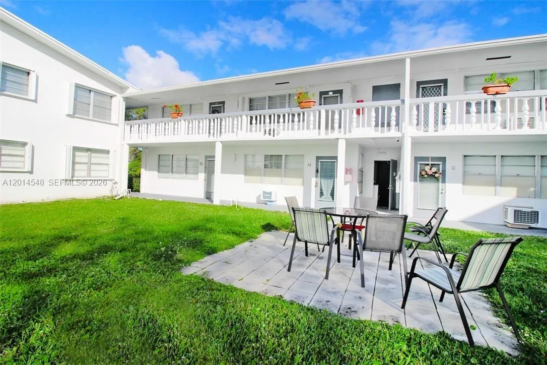 70 Prescott D # 70, Deerfield Beach, FL 33442 photo 3