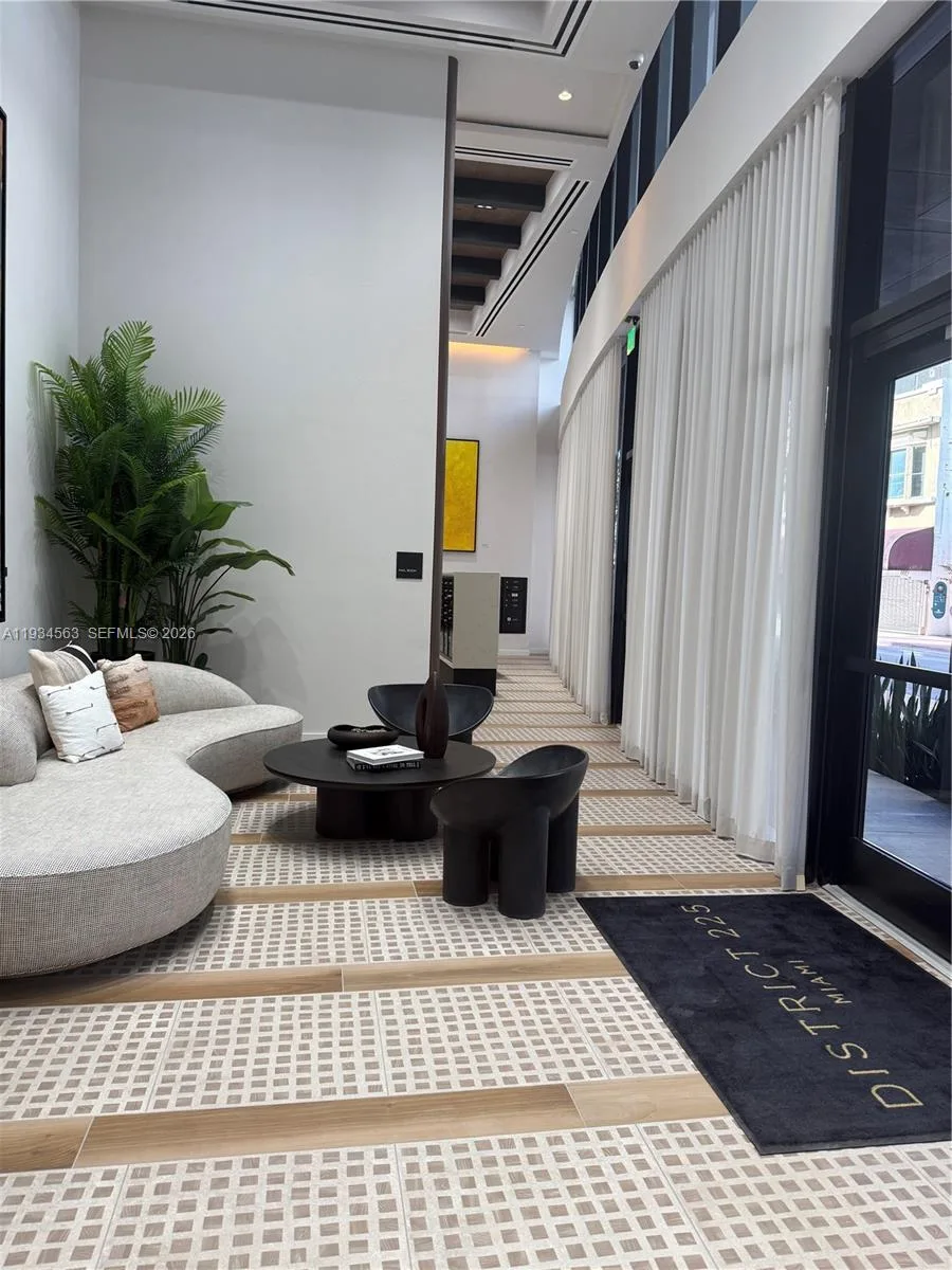 225 N Miami ave # 501, Miami, FL 33128 photo 2