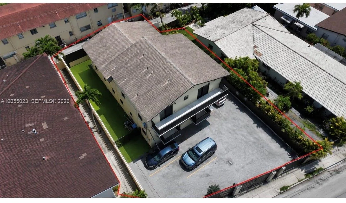 2504 NW 14th St, Miami, FL 33125 photo 4
