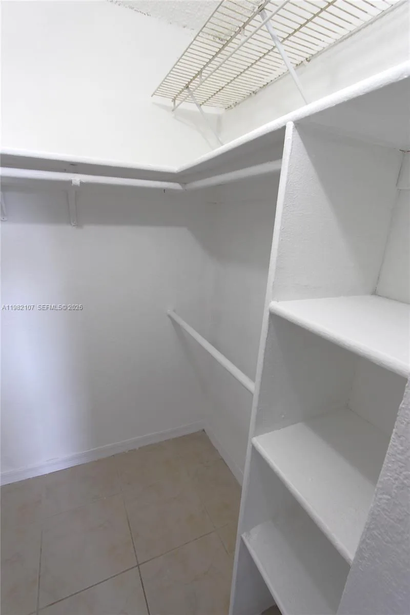 4550 NW 9th St # 815E, Miami, FL 33126 photo 11
