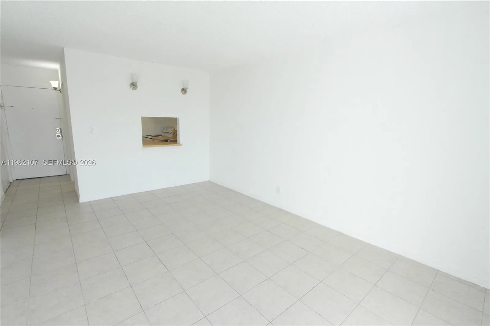 4550 NW 9th St # 815E, Miami, FL 33126 photo 2