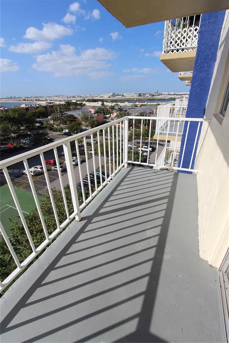 4550 NW 9th St # 815E, Miami, FL 33126 photo 6