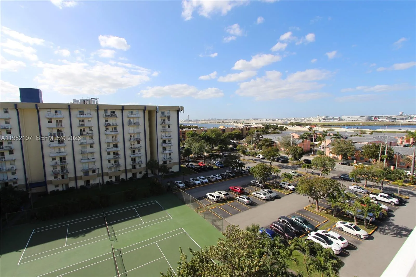 4550 NW 9th St # 815E, Miami, FL 33126 photo 8