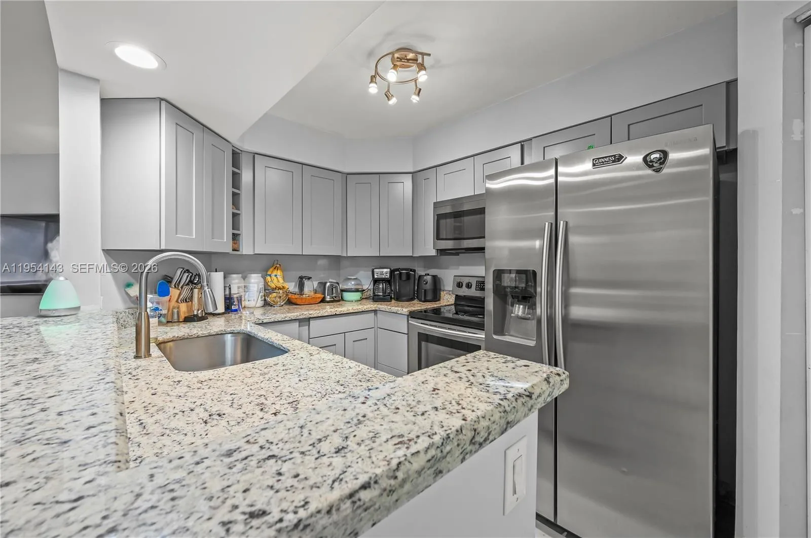 8058 NW 15th Mnr # 8058, Plantation, FL 33322