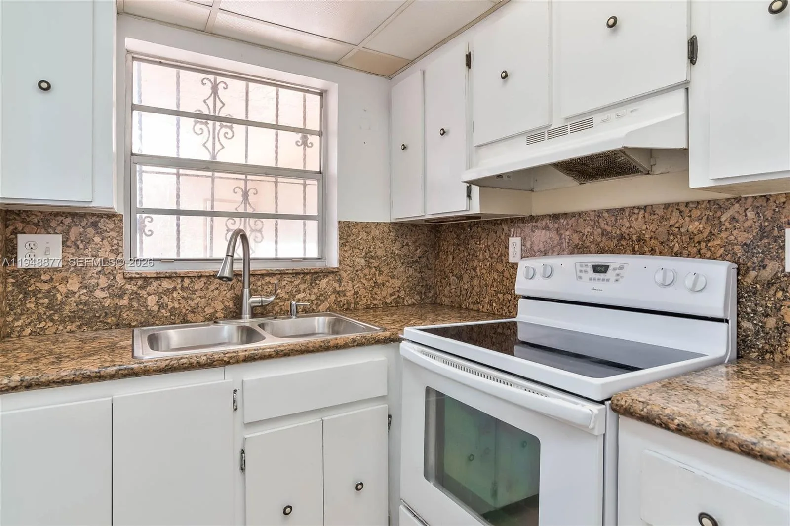 8895 Fontainebleau Blvd # 407, Miami, FL 33172 photo 4