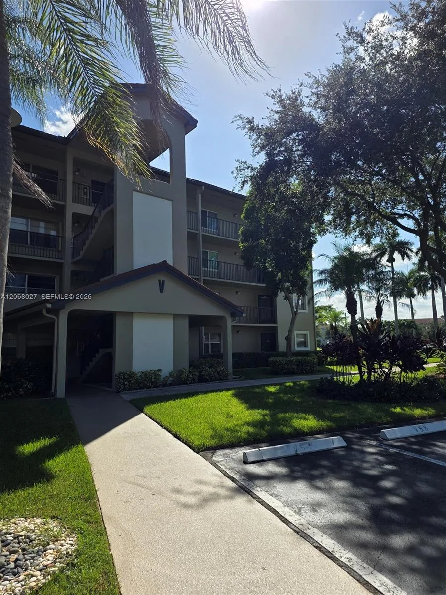 1000 SW 128th Ter # 414V, Pembroke Pines, FL 33027 photo 6