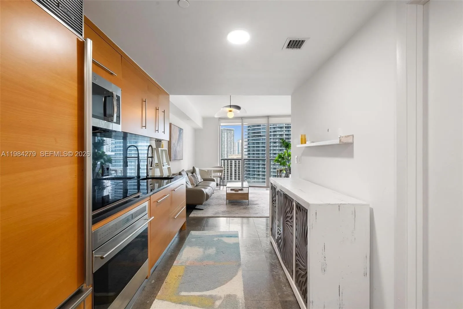 465 Brickell Ave # 2604, Miami, FL 33131 photo 11