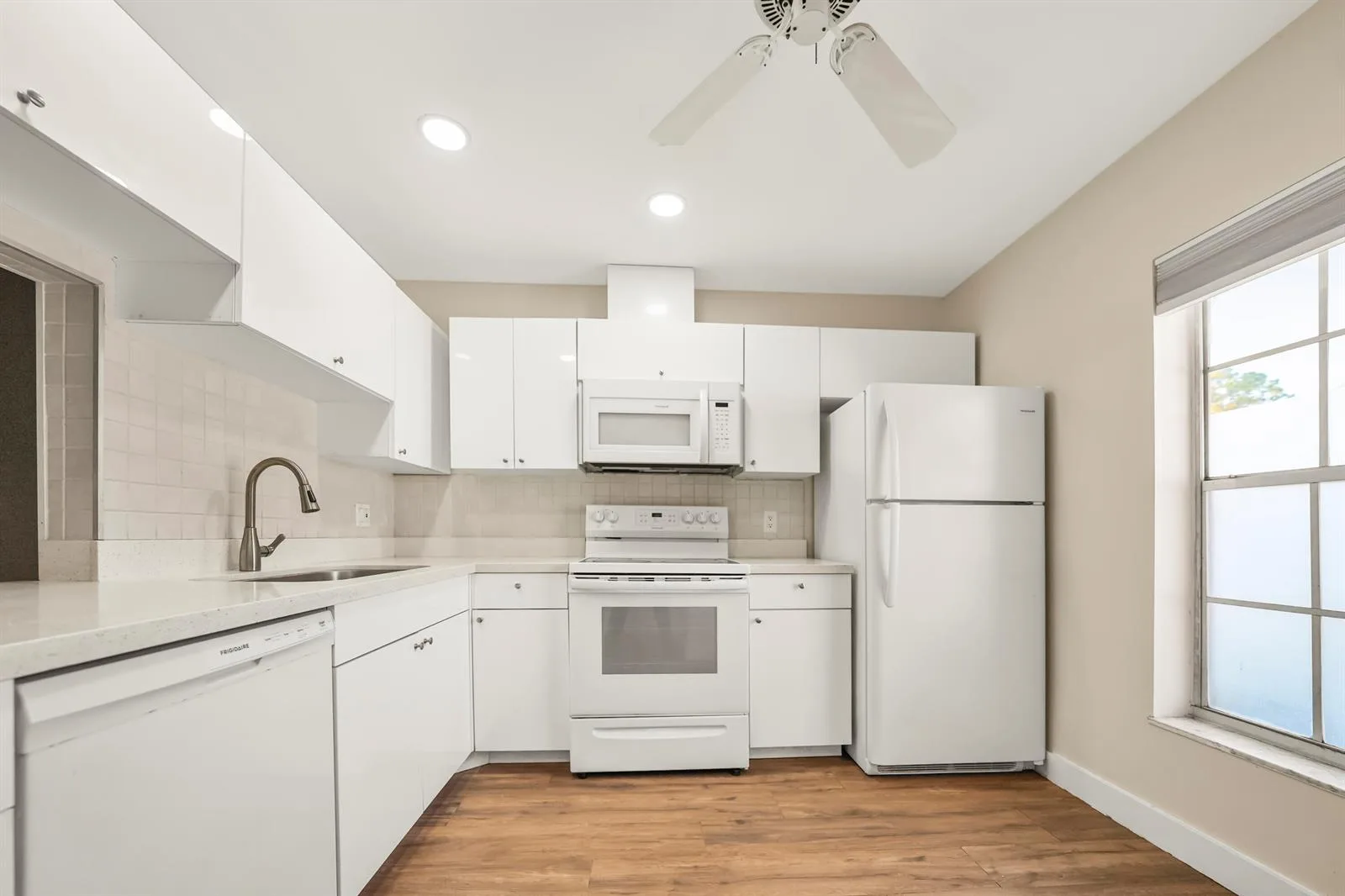 270 CAPE COD Circle # B, Lake Worth, FL 33467 photo 6