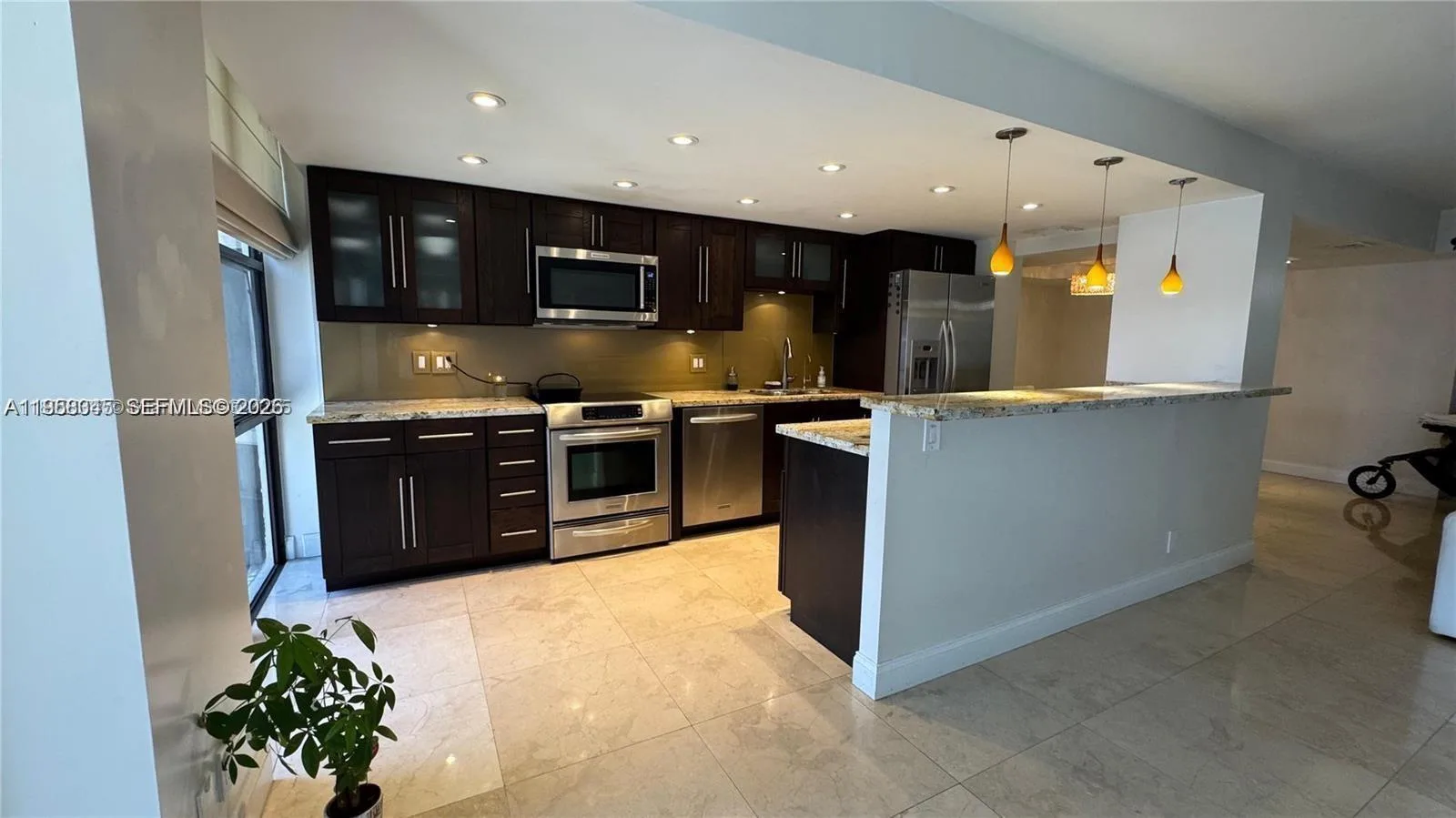 18181 NE 31st Ct # 1009, Aventura, FL 33160 photo 3