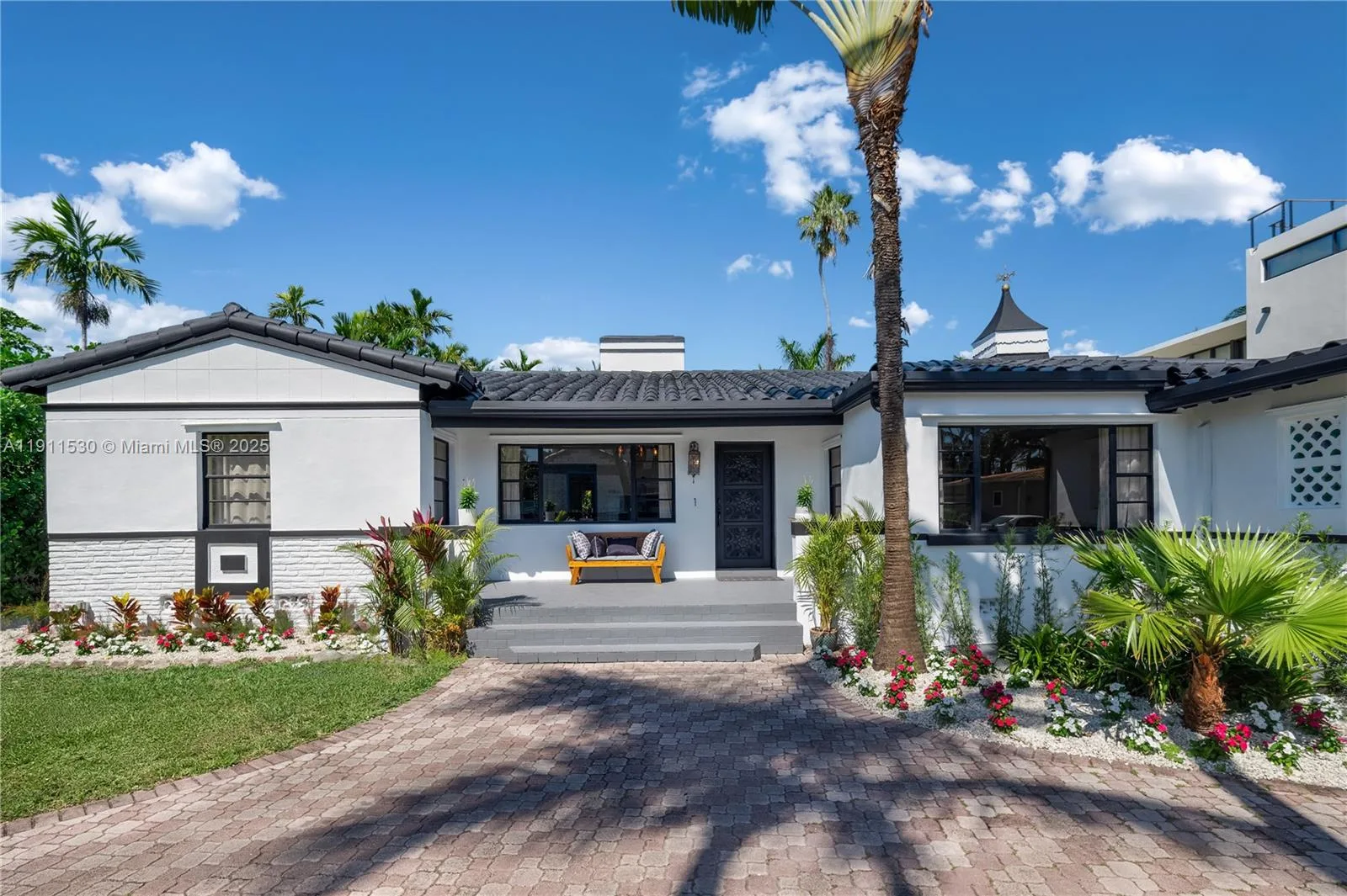 118 E 3rd Ct, Miami Beach, FL 33139 photo 2