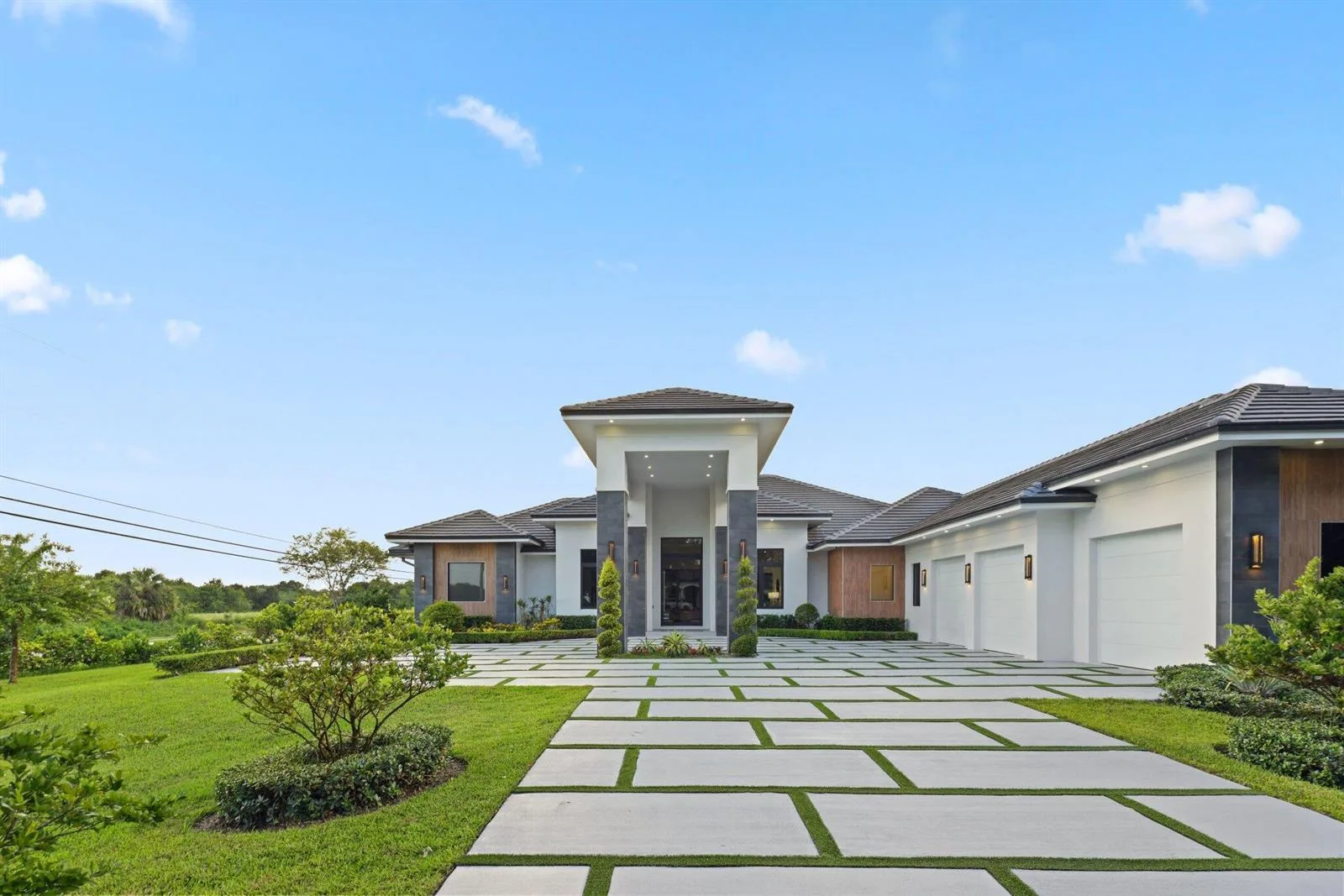 13600 PINE MEADOW Court, Davie, FL 33325 photo 2