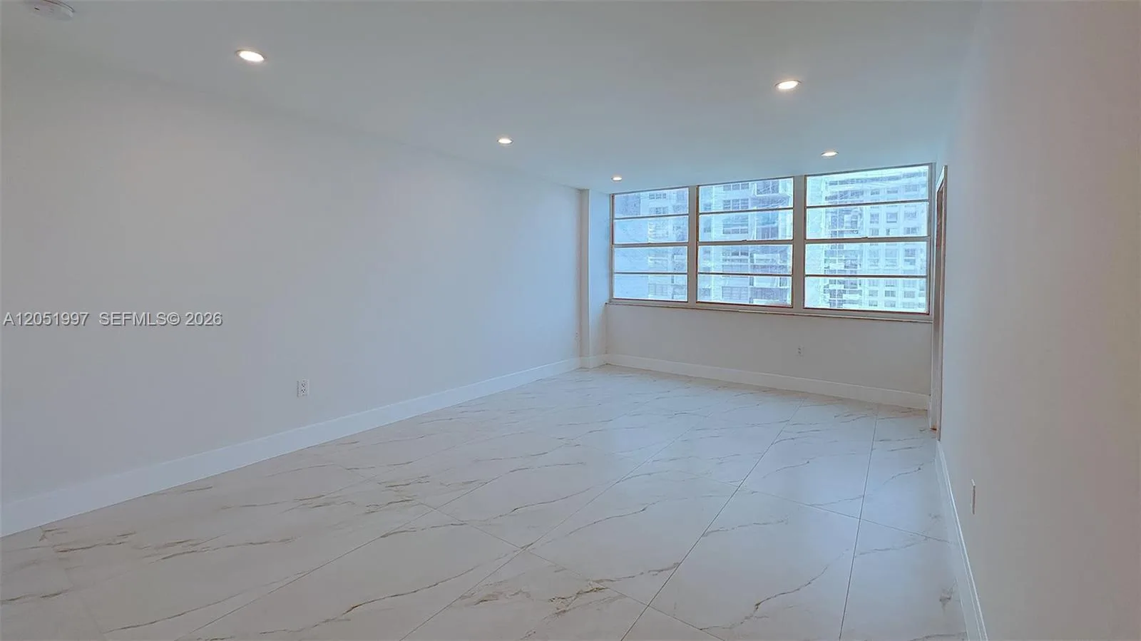 18061 Biscayne Blvd # 1204, Aventura, FL 33160 photo 9