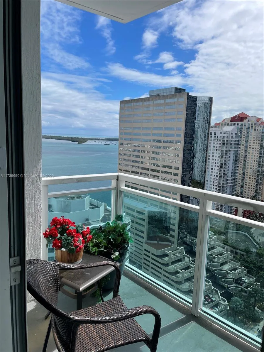 950 Brickell Bay Dr # 2907, Miami, FL 33131 photo 13